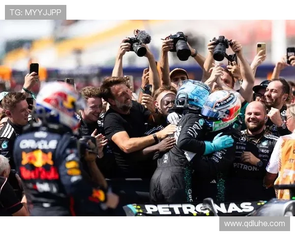 F1赛季战况激烈 各车队争夺激增 世界冠军之争愈加白热化